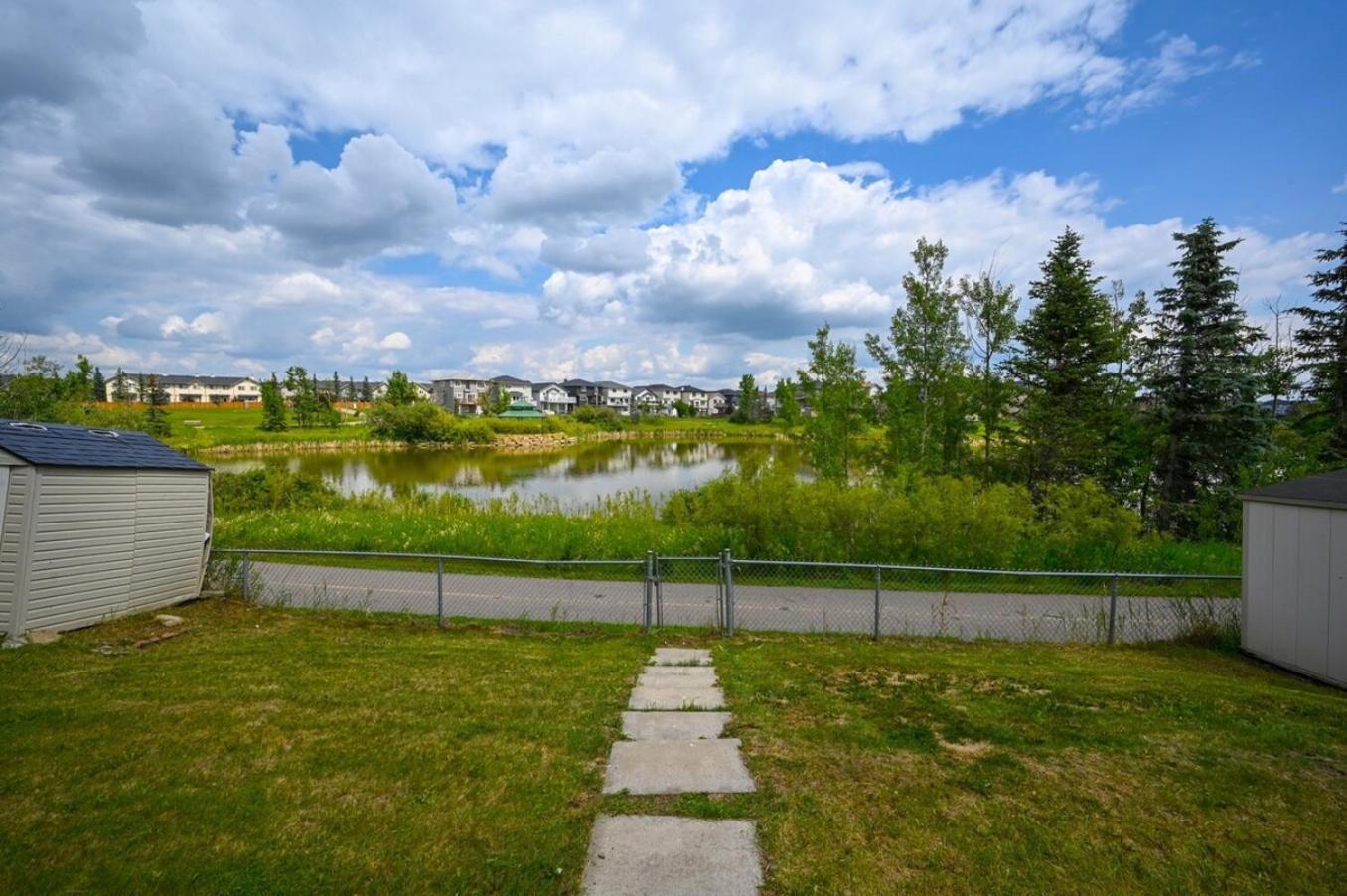 52-3 Bed Suite On Lake Central Ac By Airport Calgary Zewnętrze zdjęcie