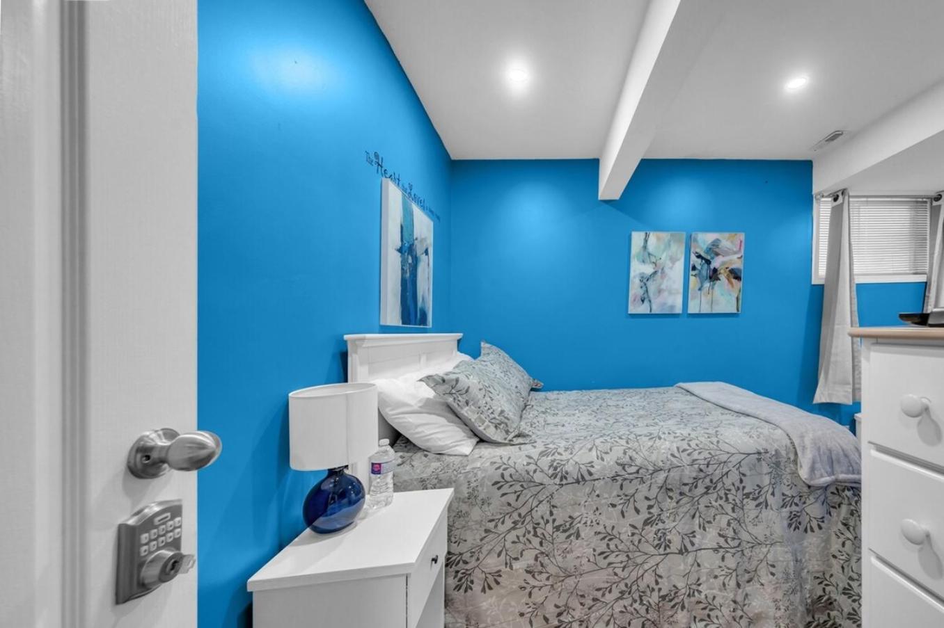52-3 Bed Suite On Lake Central Ac By Airport Calgary Zewnętrze zdjęcie