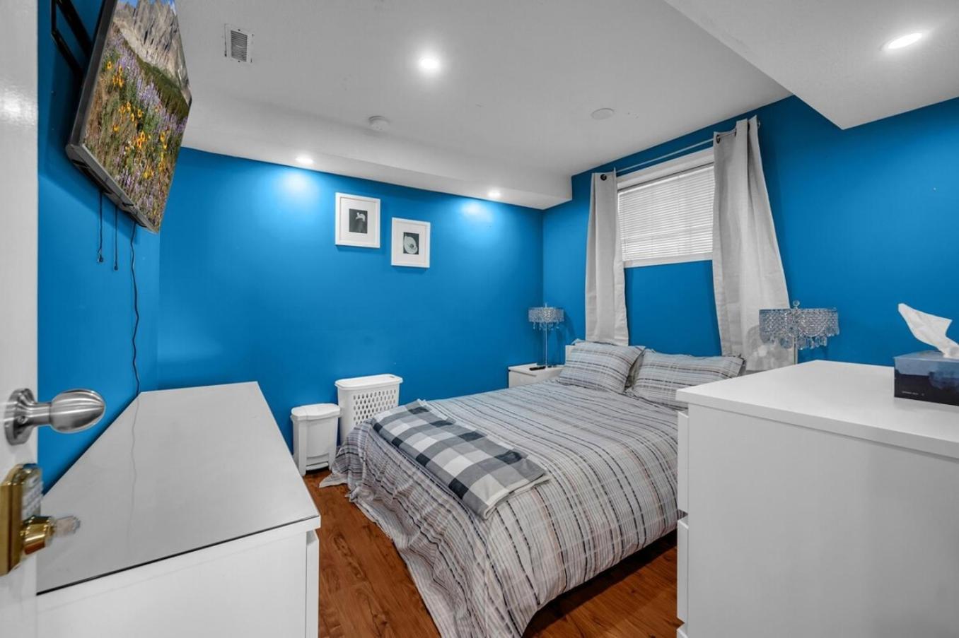 52-3 Bed Suite On Lake Central Ac By Airport Calgary Zewnętrze zdjęcie
